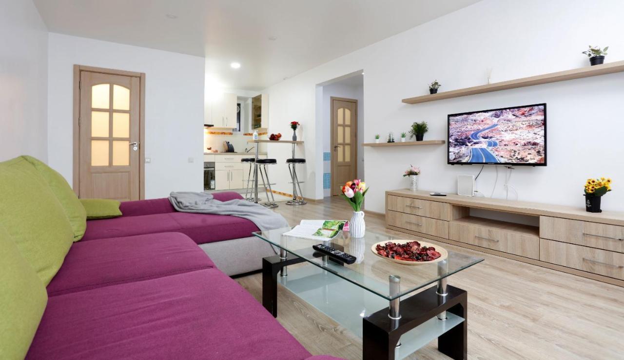 Cozy Apartment With A View Bucarest Esterno foto