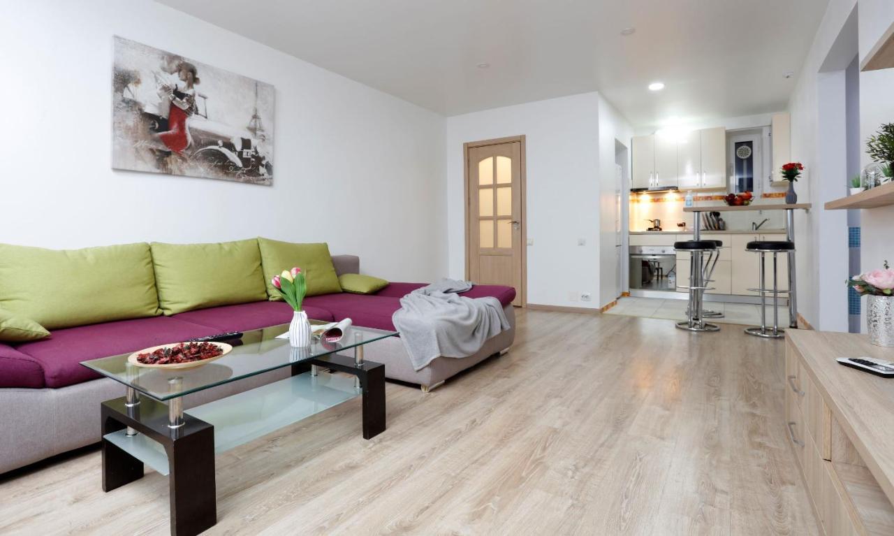 Cozy Apartment With A View Bucarest Esterno foto
