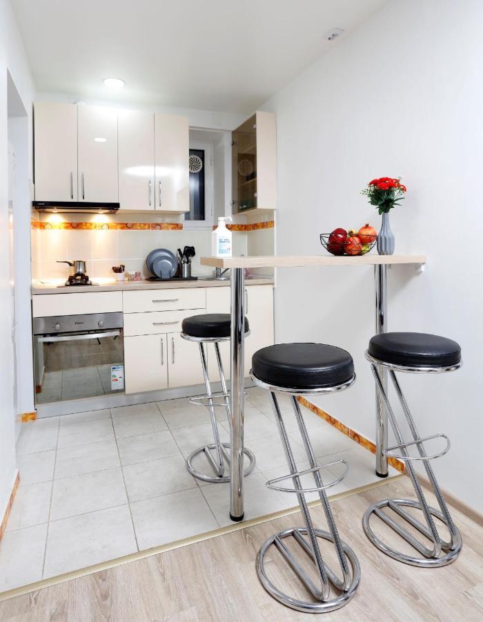 Cozy Apartment With A View Bucarest Esterno foto
